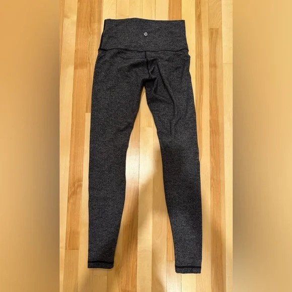 Lululemon - Herringbone Wunder Unders size 6 - Picture 8 of 8